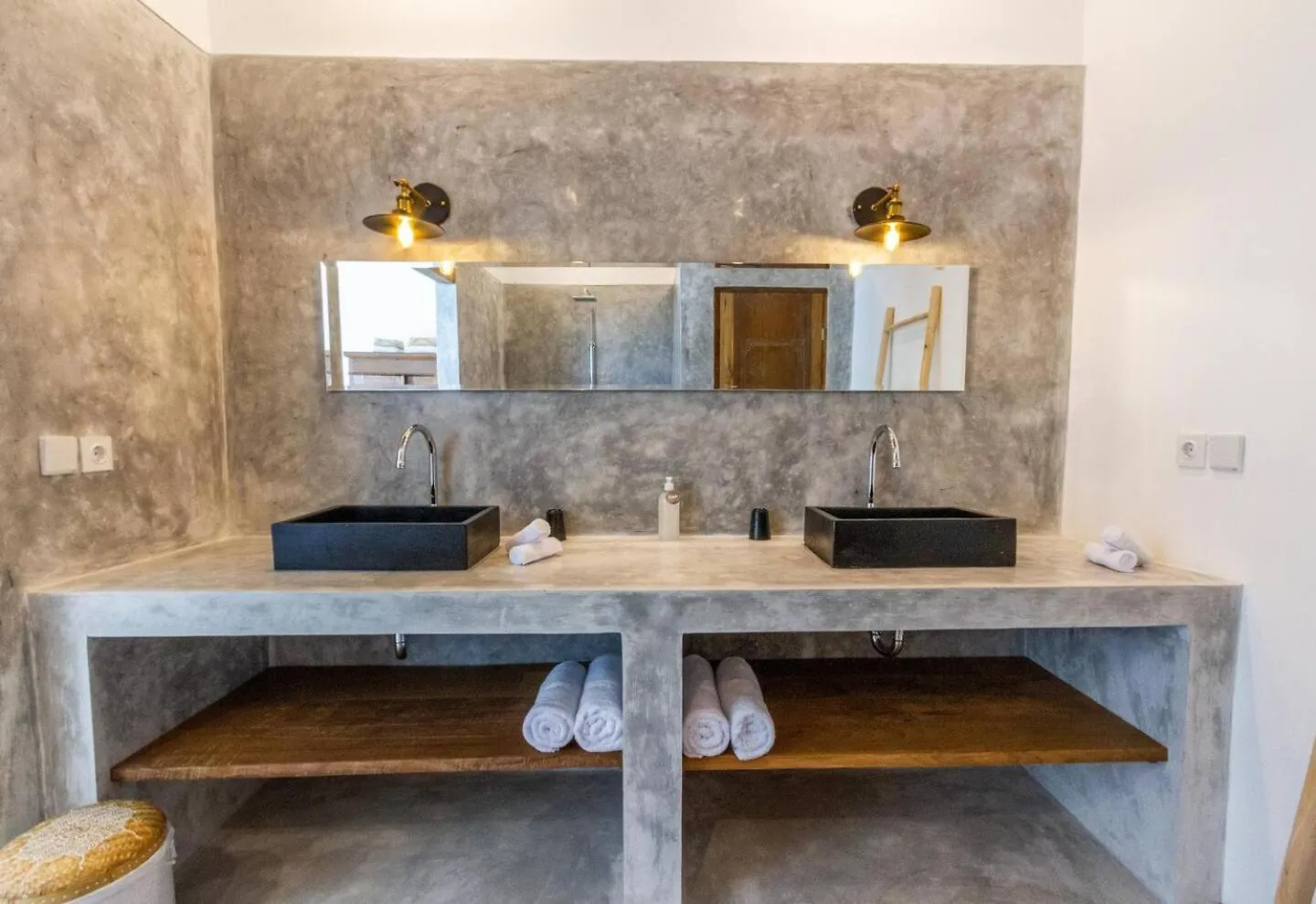 Villa Jannu By Dreamawaybali Seminyak