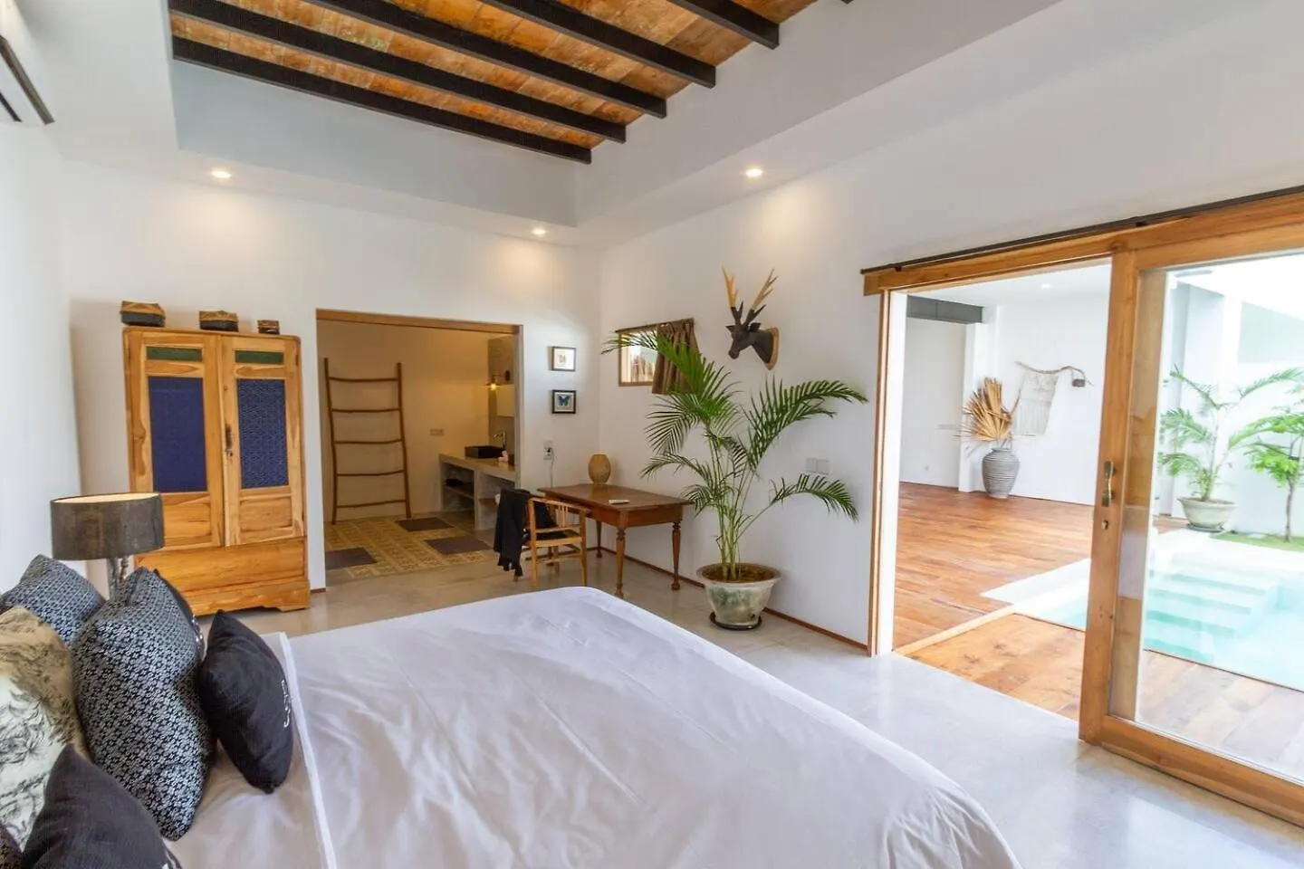 Villa Jannu By Dreamawaybali Seminyak