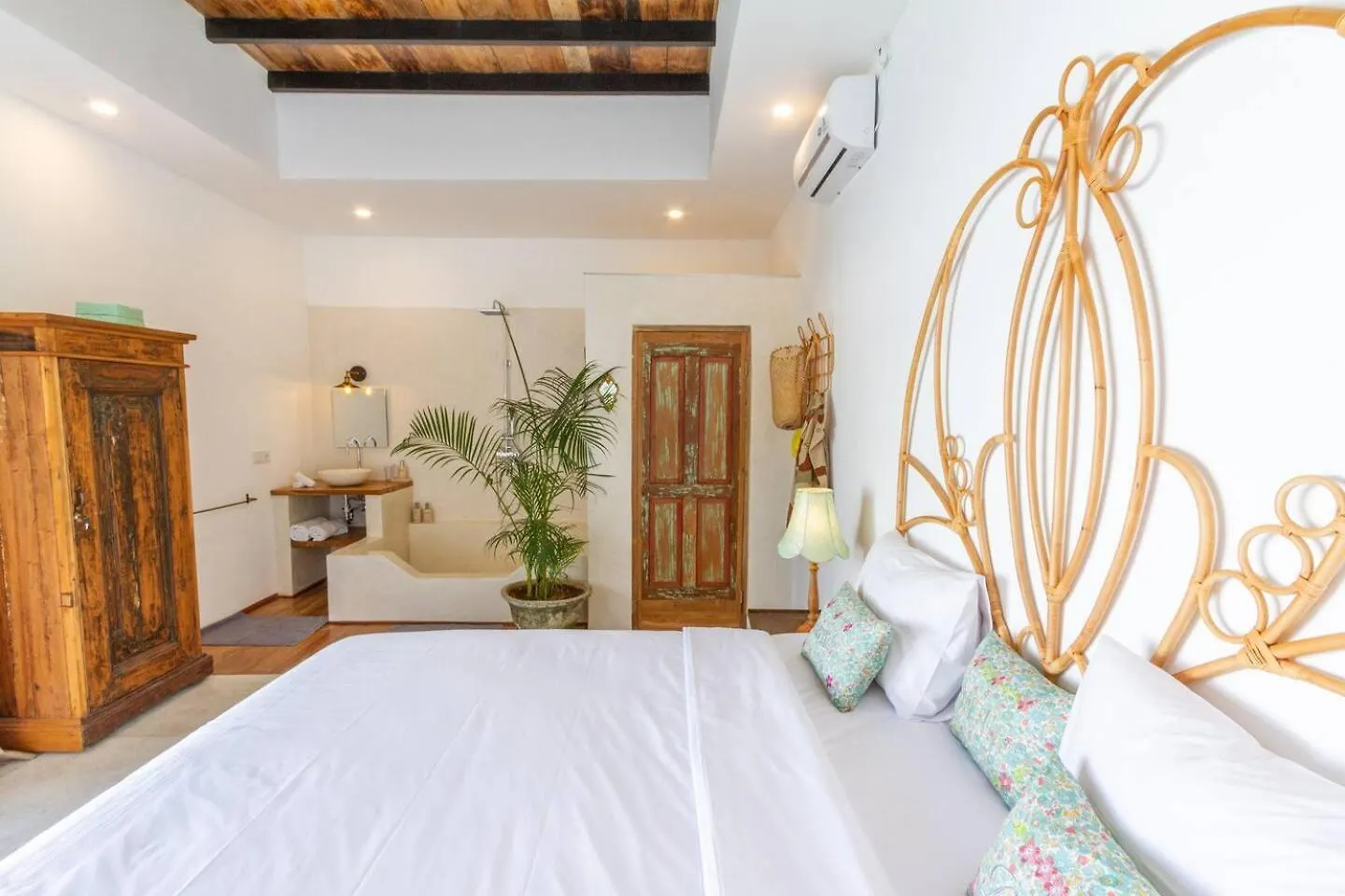 Villa Jannu By Dreamawaybali Семиньяк